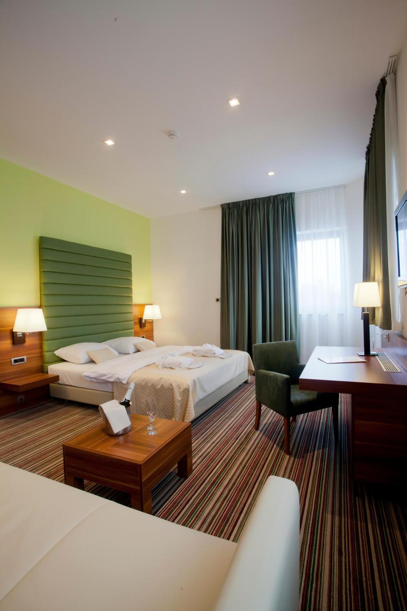 Hotel Sport Ivanić-Grad Extérieur photo